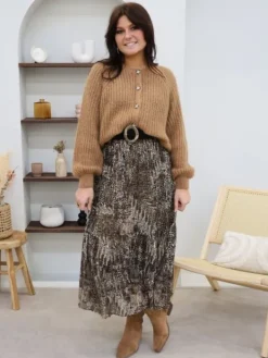 Shop Gilet Deva Camel Pulls Et Gilets